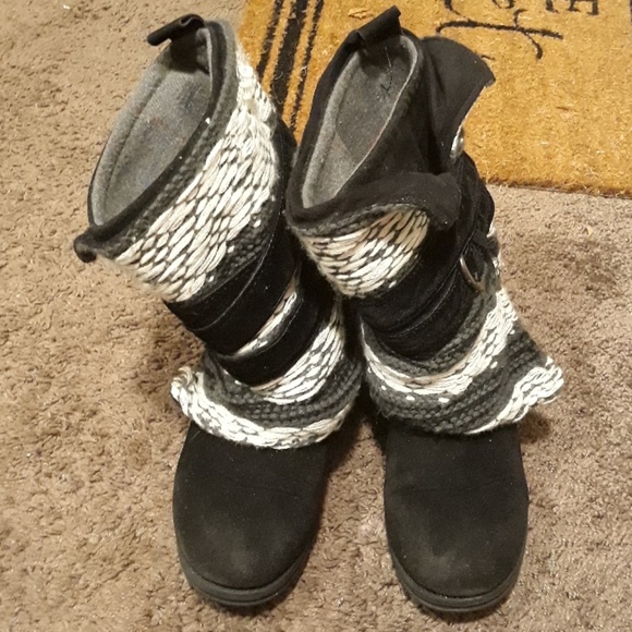 Muk luk boots - Picture 3 of 3
